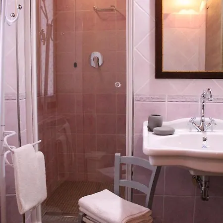 Le Fiorini 3* غارنانو